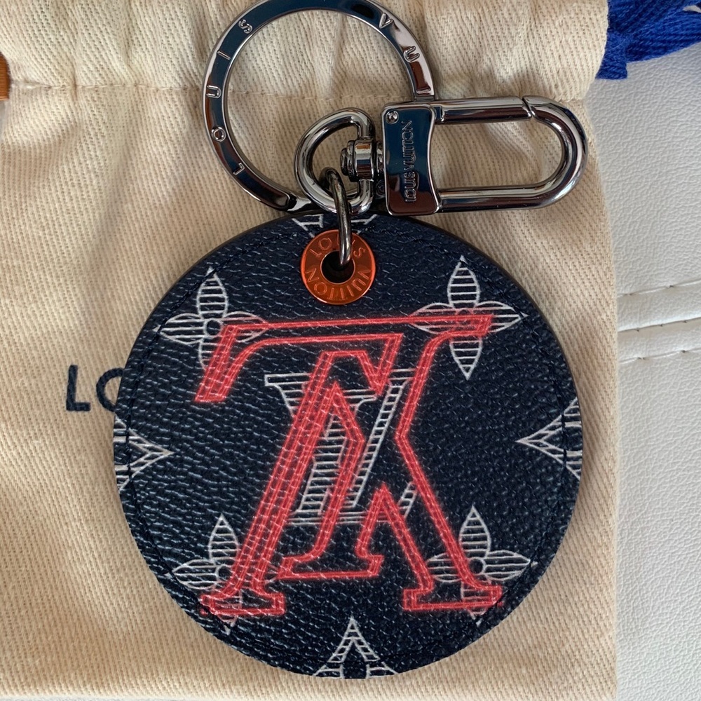 Upside Down LV Illustré bag charm/key holder